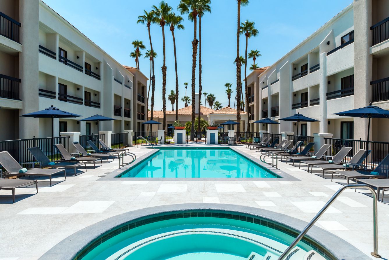 Marriott Courtyard Palm Springs Package